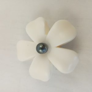 SAVON FLEUR TIARE AVEC PERLE de TAHITI 45gr  *RUP06.23